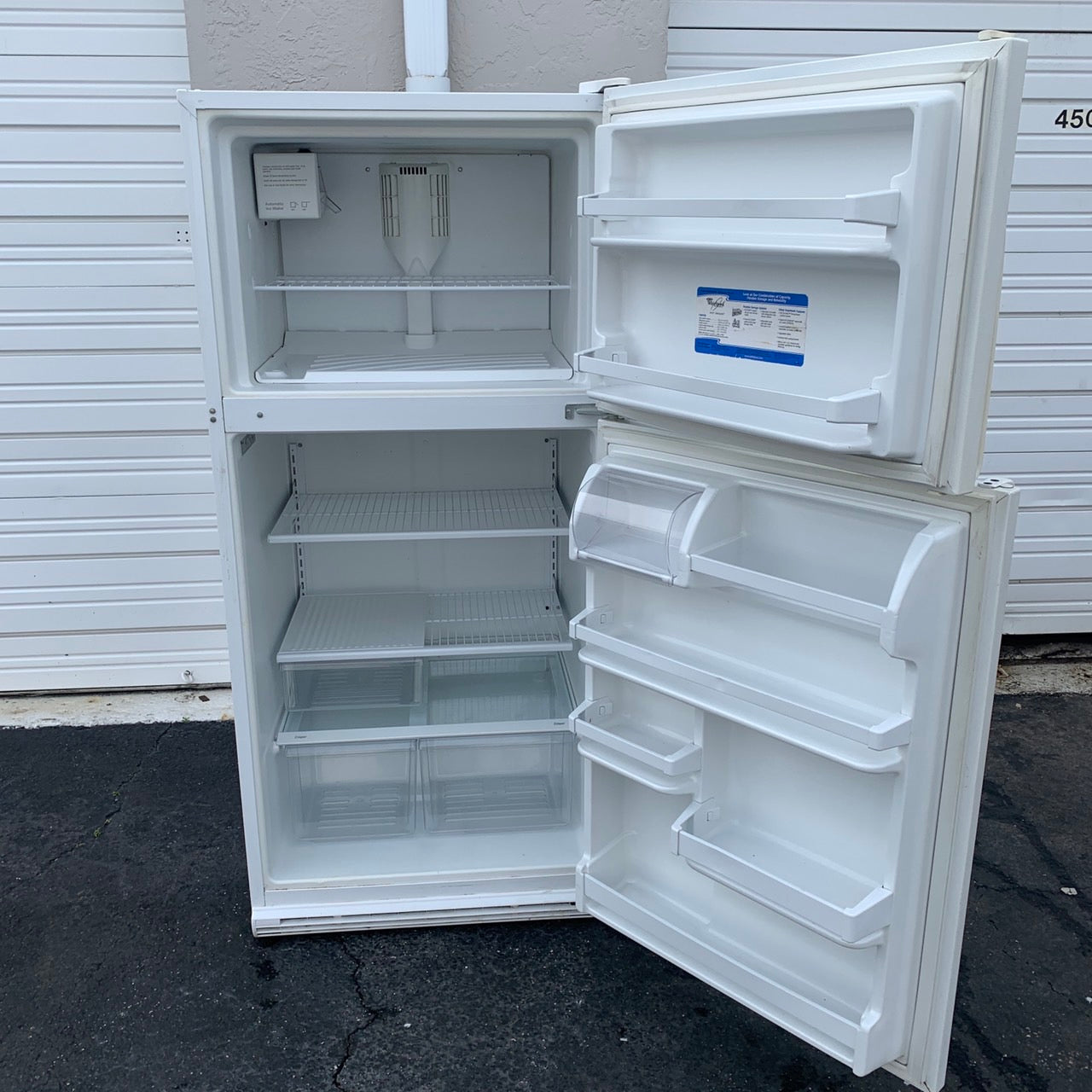 Whirlpool Top and Bottom Refrigerator Whirlpool Top and Bottom Refrigerator